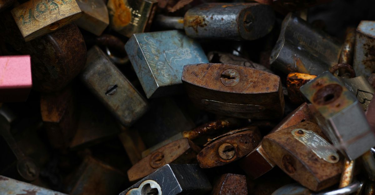 locksmith shop keys — Trusted Key Locksmith