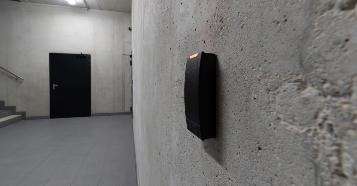 Access Control, Surveillance, and Beyond: Full-Door Solutions for Emerson Businesses — Trusted Key Locksmith